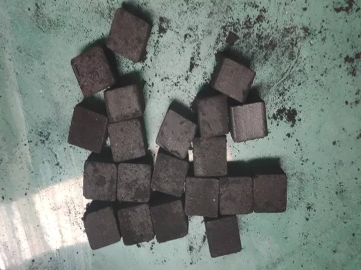 production de charbon de chicha