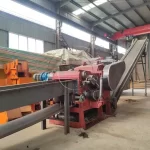 drum wood chipper with conveyor