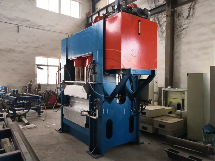 usine de machines de palettes de presse à bois