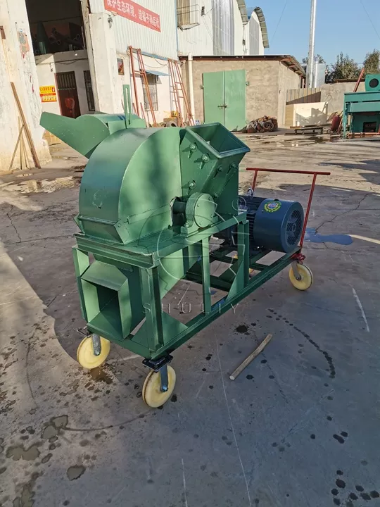 wood crusher with wheels
