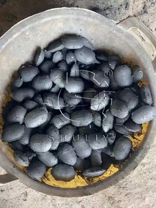 briquettes de boules de charbon