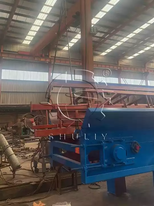 industrial wood shredder